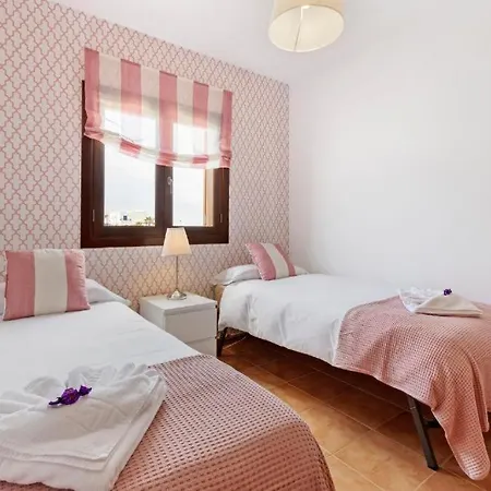 Lanzarote 3 Islands - Pool Heated *