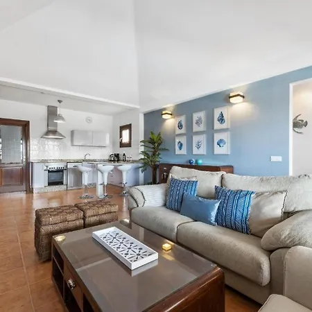 Lanzarote 3 Islands - Pool Heated 普拉亚布兰卡